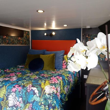 Jasmine Coral Jay Boutique Boatel Ocean Village Gibraltar Room photo