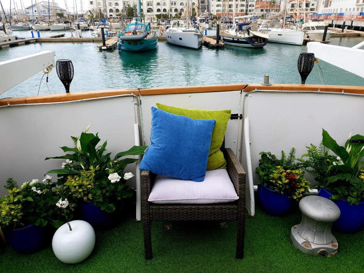 Jasmine Coral Jay Boutique Boatel Ocean Village Gibraltar Exterior photo