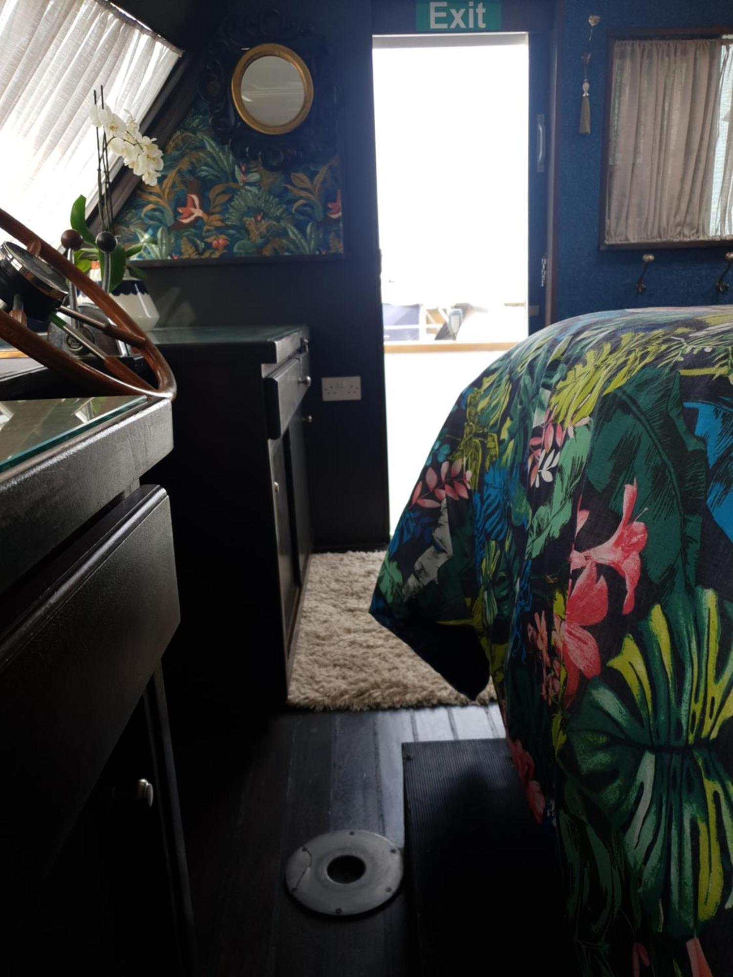 Jasmine Coral Jay Boutique Boatel Ocean Village Gibraltar Room photo